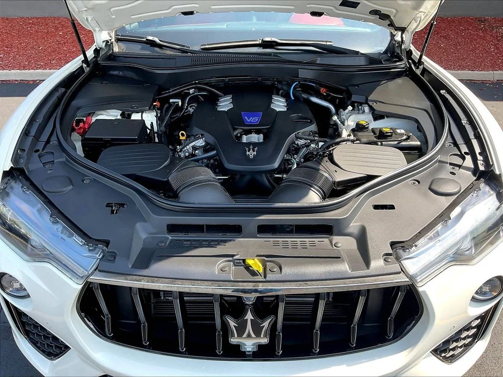 Used 2022 Bianco Maserati Modena image 30