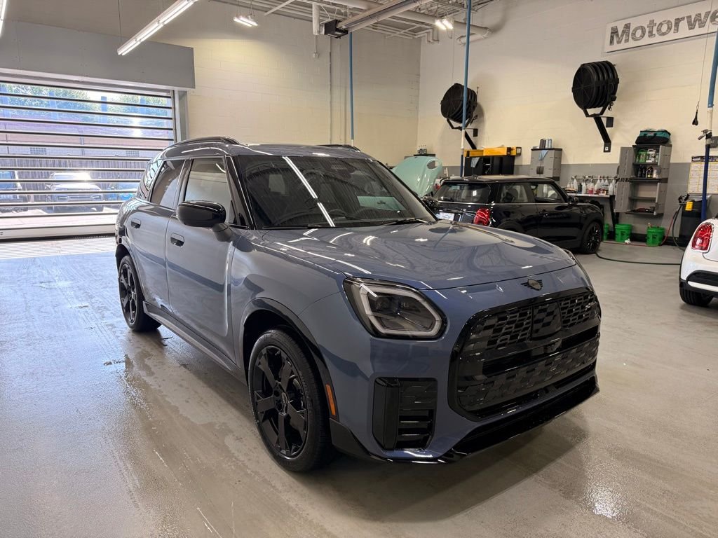 New 2027 Slate Blue Metallic MINI  image 7