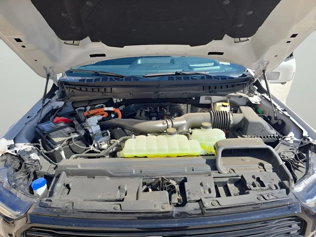 2025 Ford F-150 Platinum - Photo 39