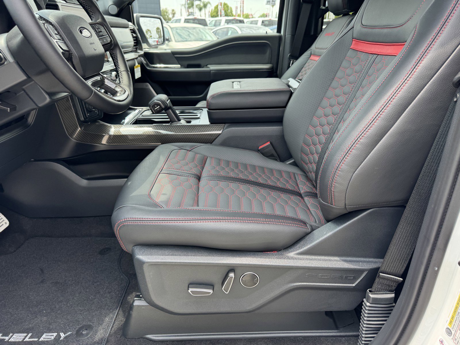 New 2025 Star White Metallic Tri-Coat Ford Lariat® image 18