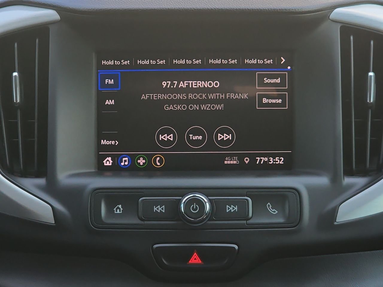 Used 2020 White GMC SLE image 15