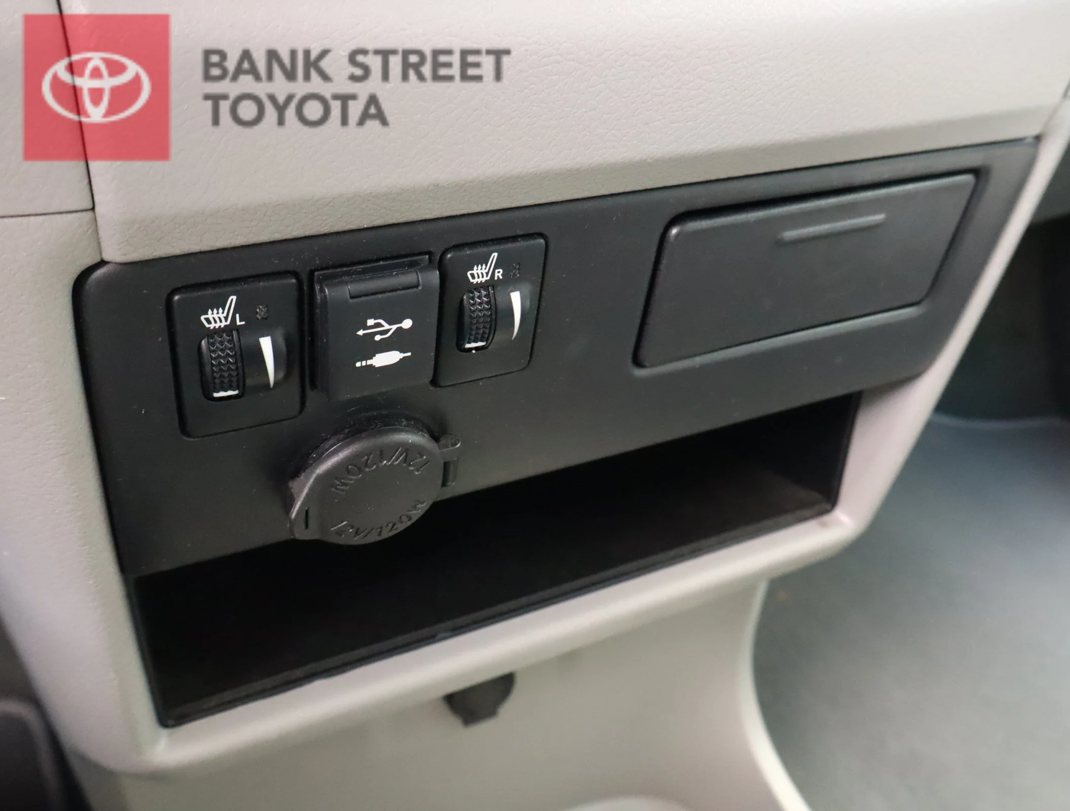 Used 2020 0218 Midnight Black Toyota LE image 25