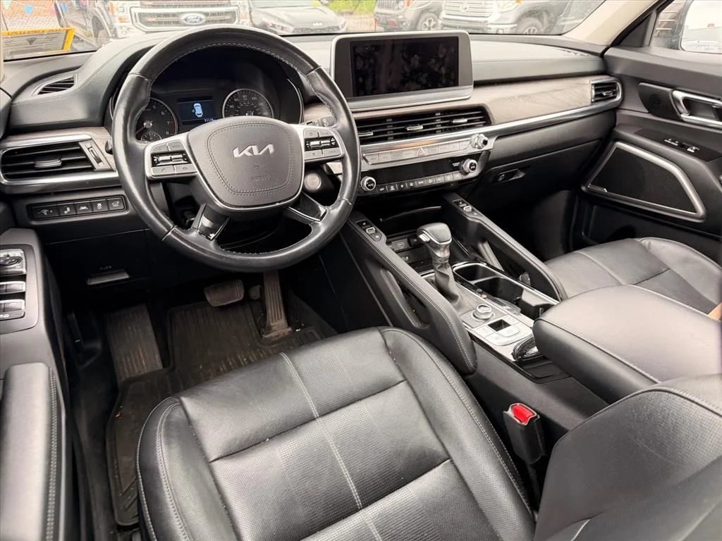 Used 2022 Green Kia EX image 25