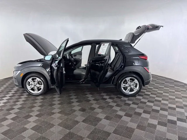 Used 2023 Black Hyundai SEL image 14