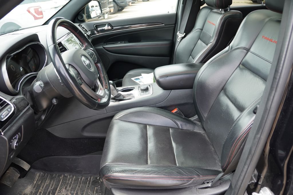 Used 2020 Diamond Black Crystal Pearlcoat Jeep Trailhawk image 6