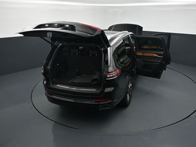 Used 2023 Black Jeep Summit image 29