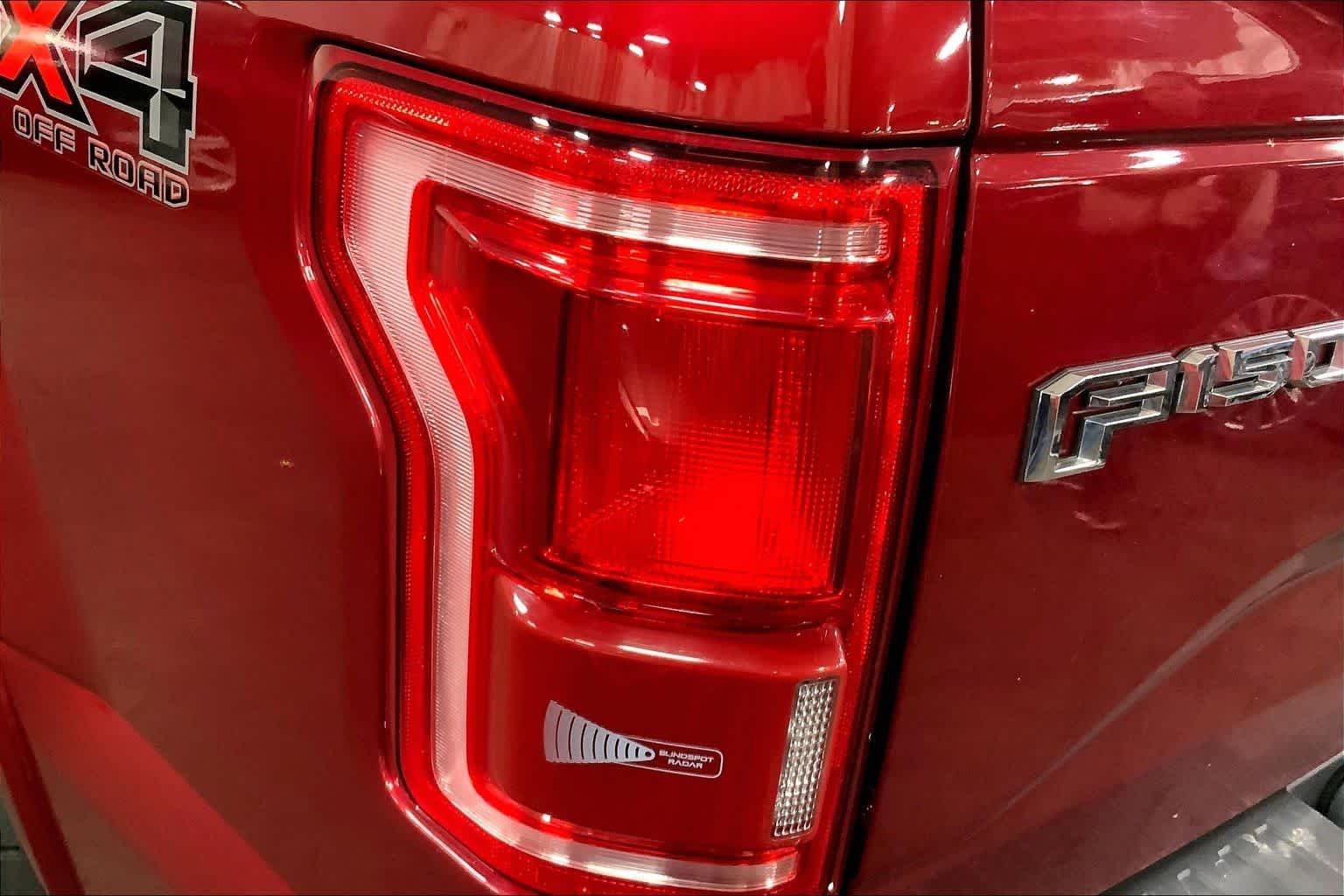 Used 2015 Ruby Red Metallic Tinted Clearcoat Ford Lariat image 29