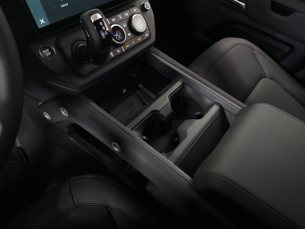 2026 LAND ROVER DEFENDER - Image 28