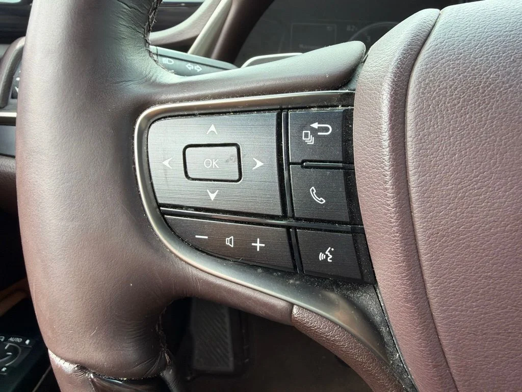 Used 2020 White Lexus 350 Luxury image 23
