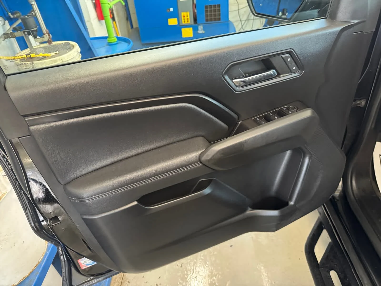 Used 2023 Black Chevrolet LT image 19