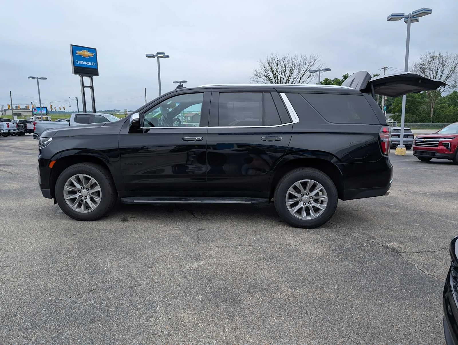 Used 2021 Black Chevrolet Premier image 12