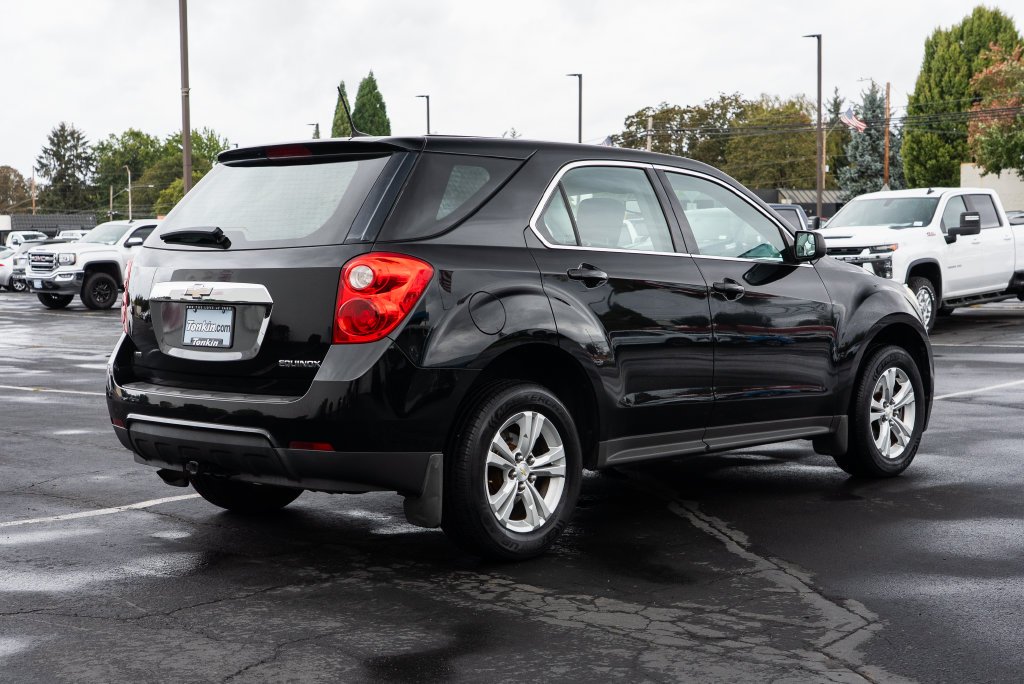 Used 2013 Black Chevrolet LS image 6