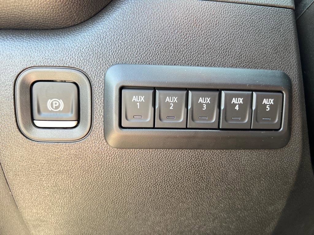 2025 GMC Sierra 2500HD Pro - Photo 14