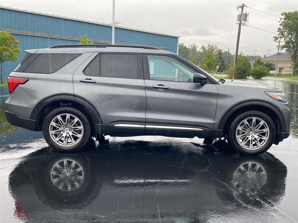 Used 2025 Carbonized Gray Ford Active image 12