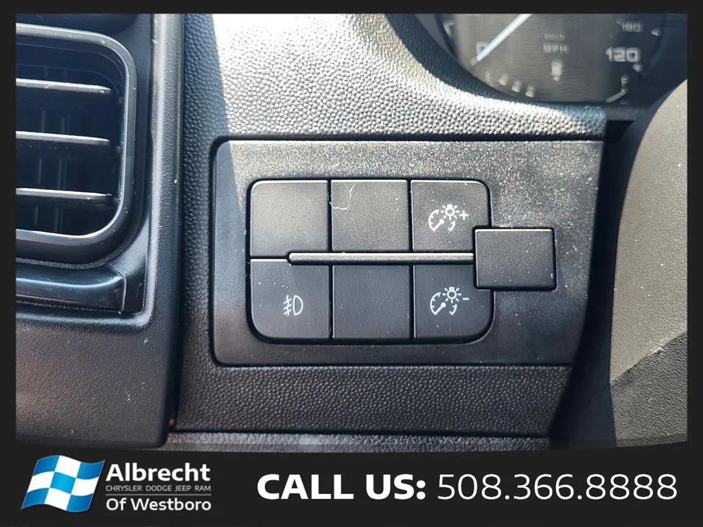 Used 2024 White Ram High Roof image 17