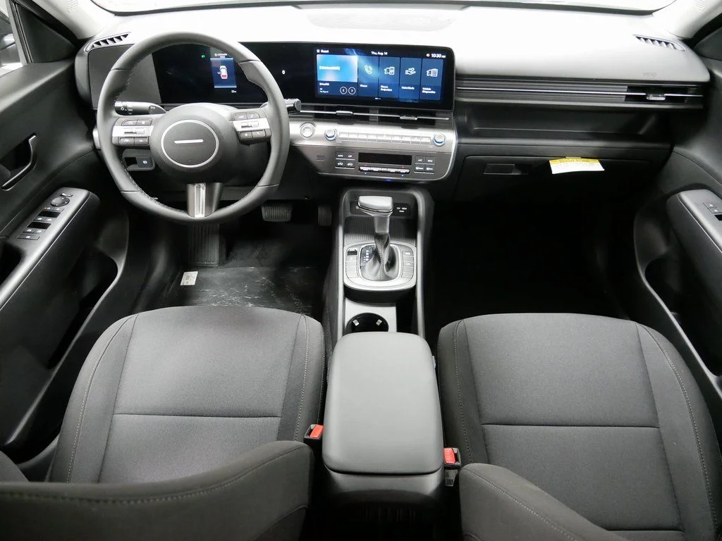 Used 2025 Black Hyundai SEL image 11