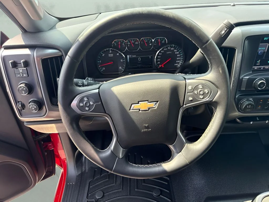 Used 2015 Red Chevrolet LT image 12