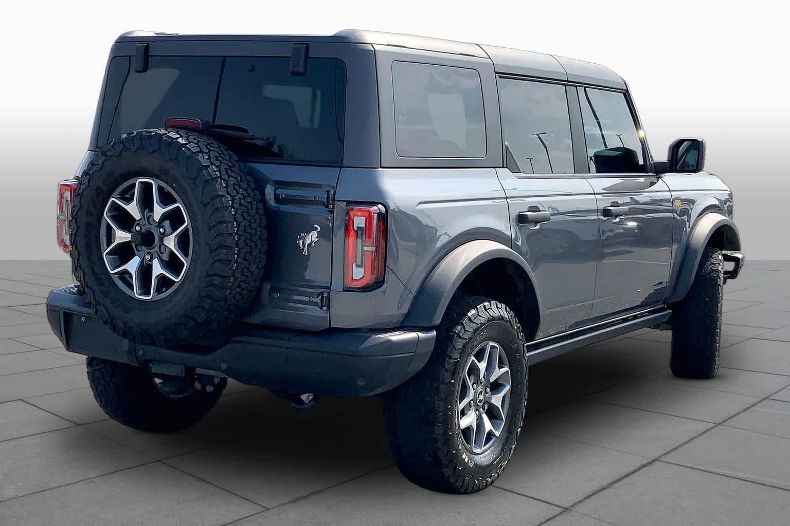 Used 2024 Carbonized Gray Metallic Ford Badlands image 12
