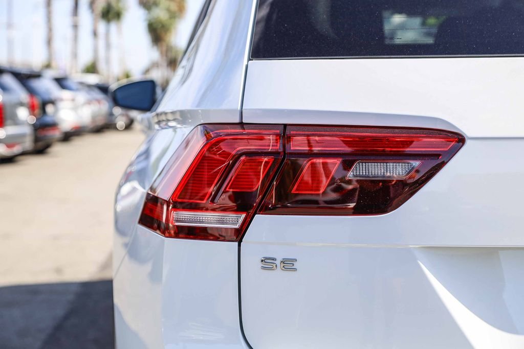2022 Volkswagen Tiguan SE - Photo 7
