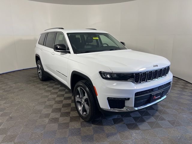 Used 2023 White Jeep Limited image 1