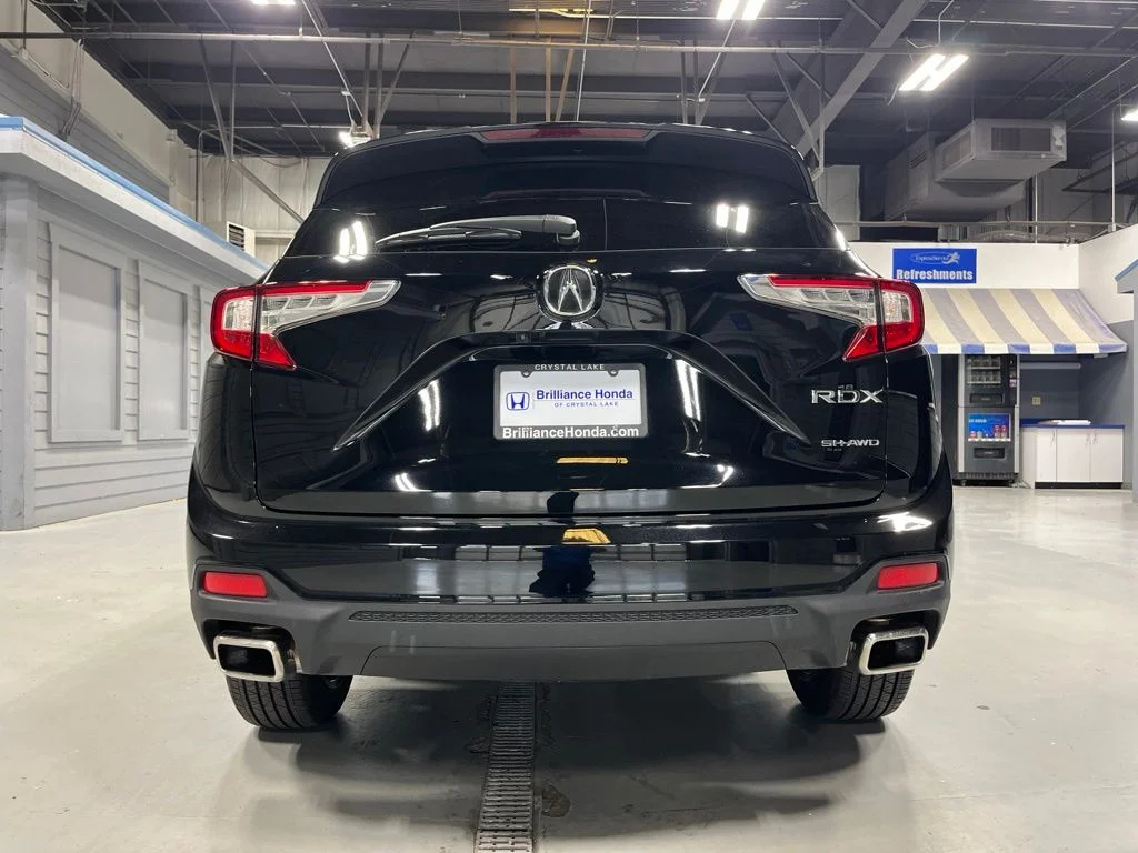 Used 2026 Majestic Black Pearl Acura Base image 6