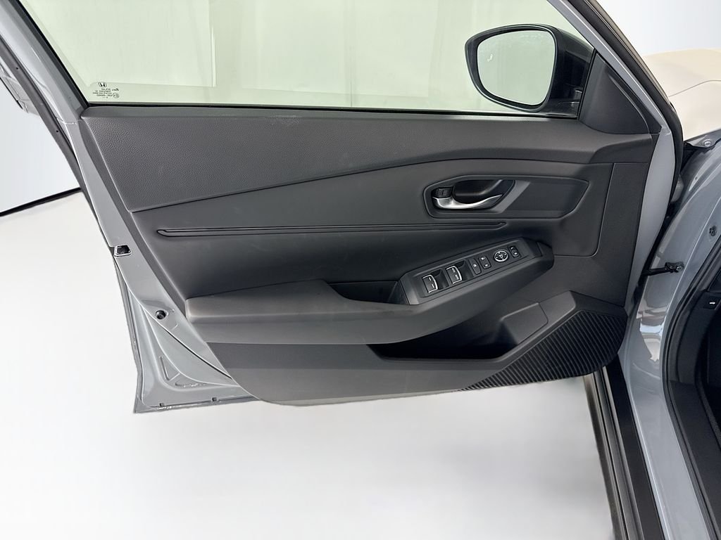 Certified Used 2025 Urban Gray Pearl Honda SE image 24