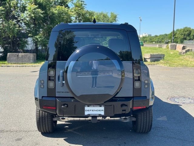 New 2026 Tasman Blue LAND ROVER X-Dynamic SE image 4