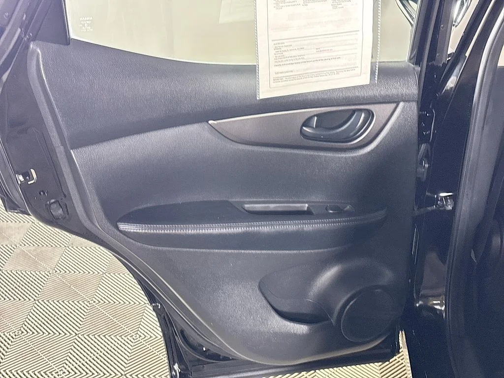 Used 2019 Black Nissan S image 18