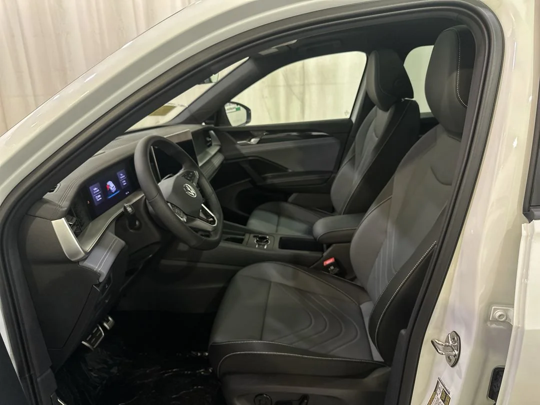 2026 Volkswagen Tiguan SE R-LINE BLACK - Photo 14