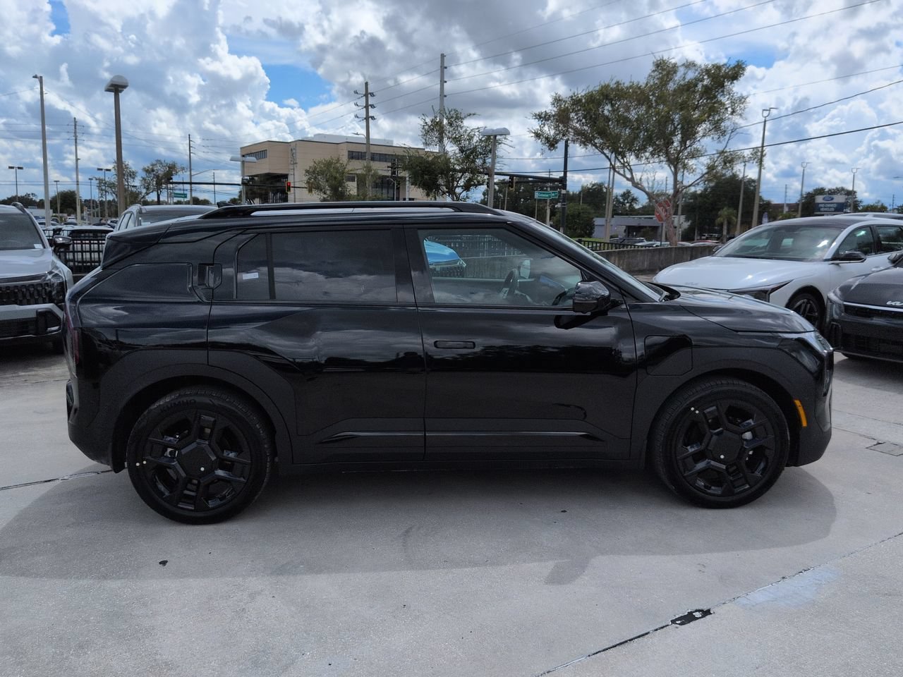 New 2027 Aurora Black Pearl Kia Land image 3