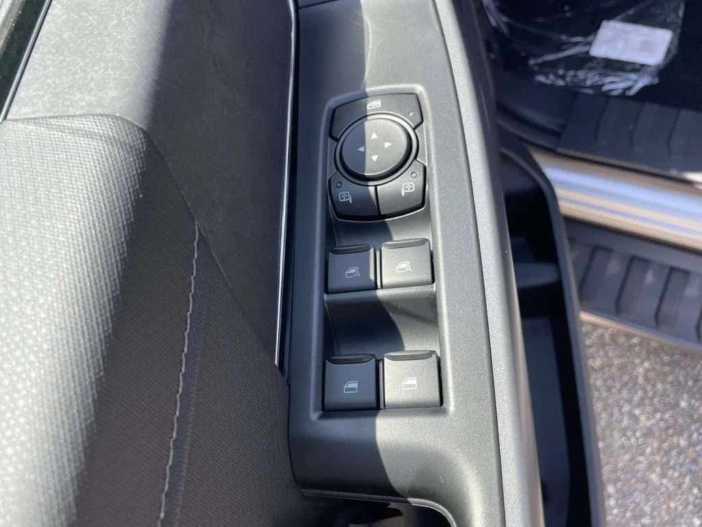 New 2026 Avalanche Ford XLT image 16