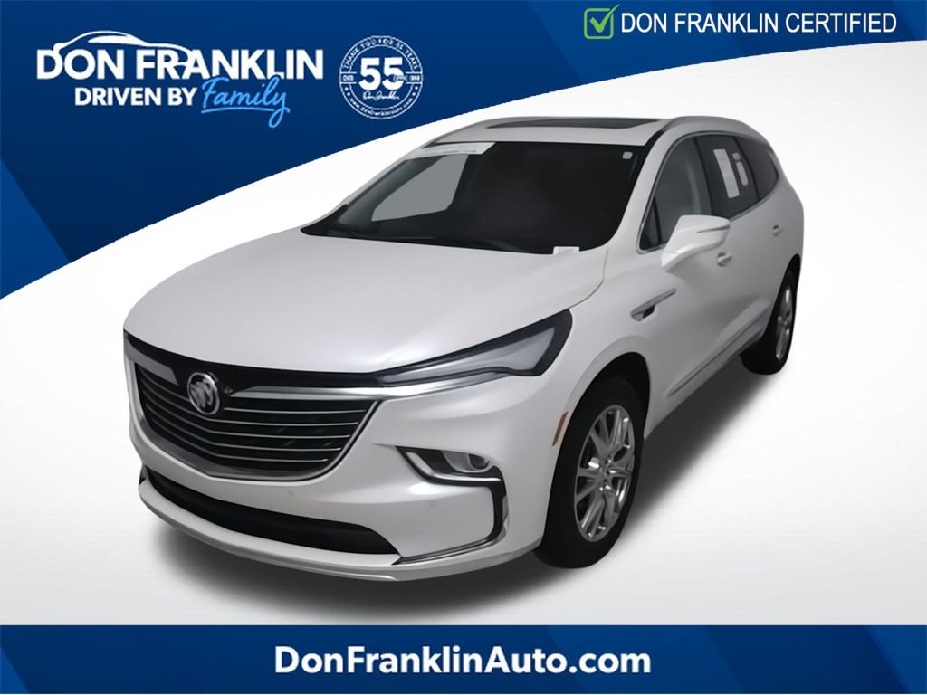 2023 Buick Enclave Essence's photo