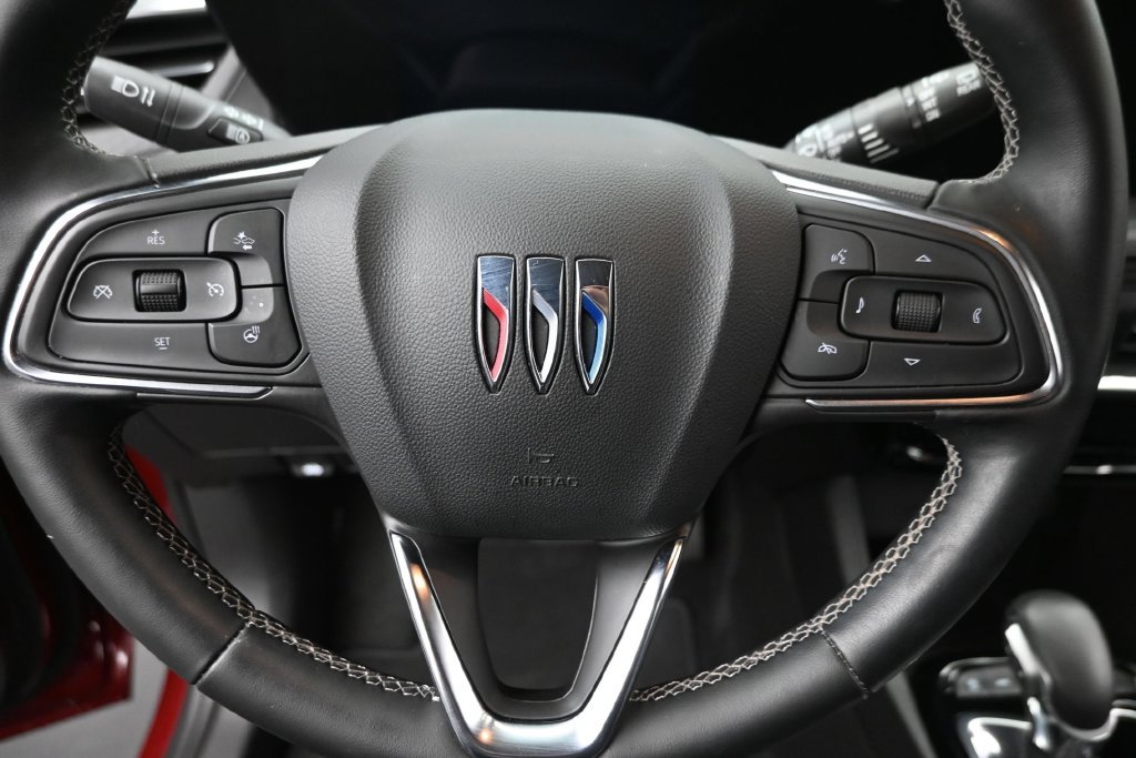 Used 2024 Red Buick Avenir image 19