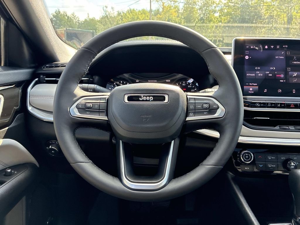 Used 2024 Gray Jeep Limited image 18