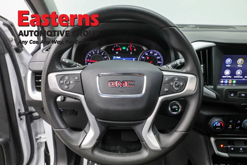 Used 2023 White GMC SLE image 10