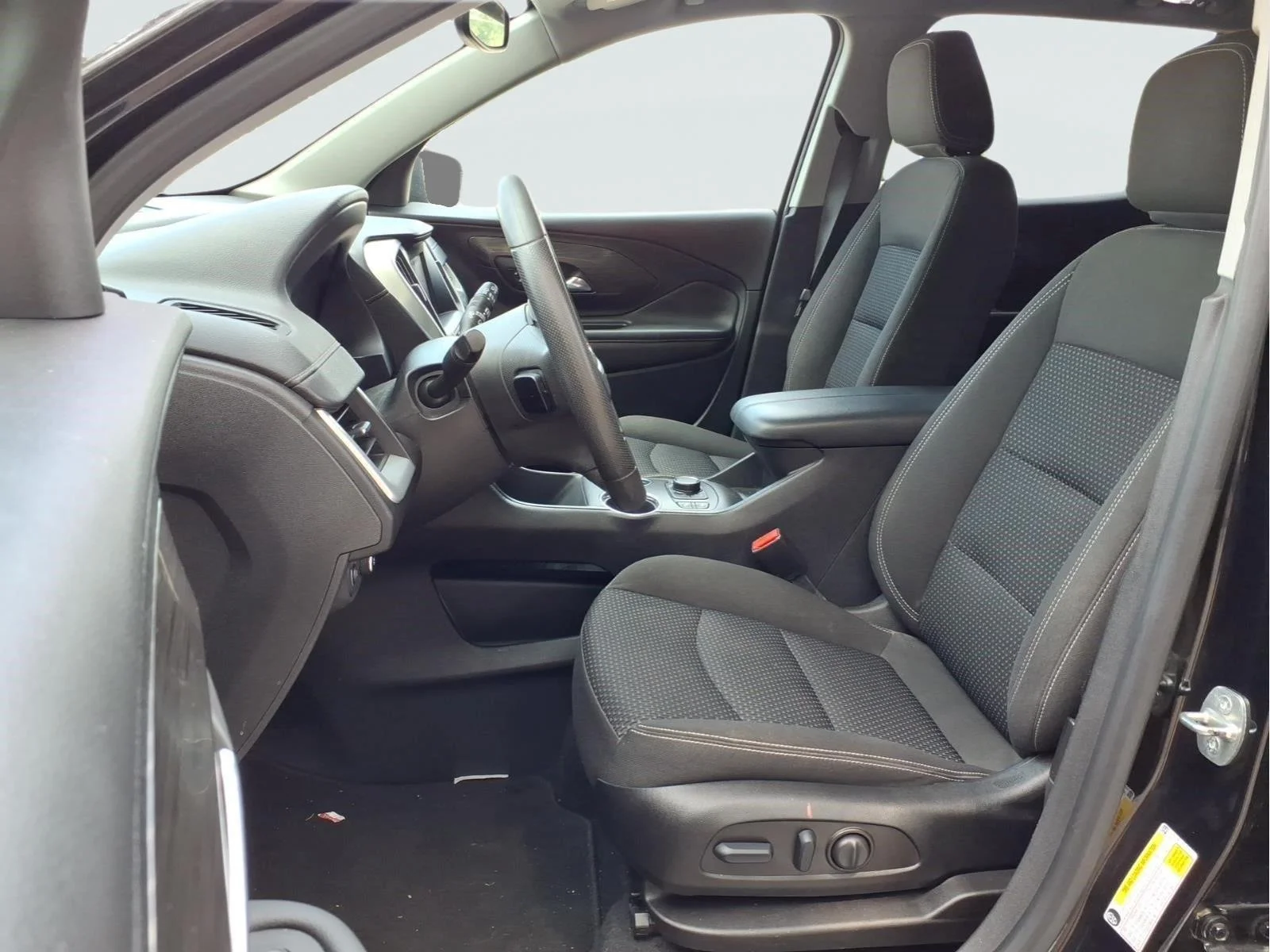 Used 2023 Ebony Twilight Metallic GMC SLE image 19