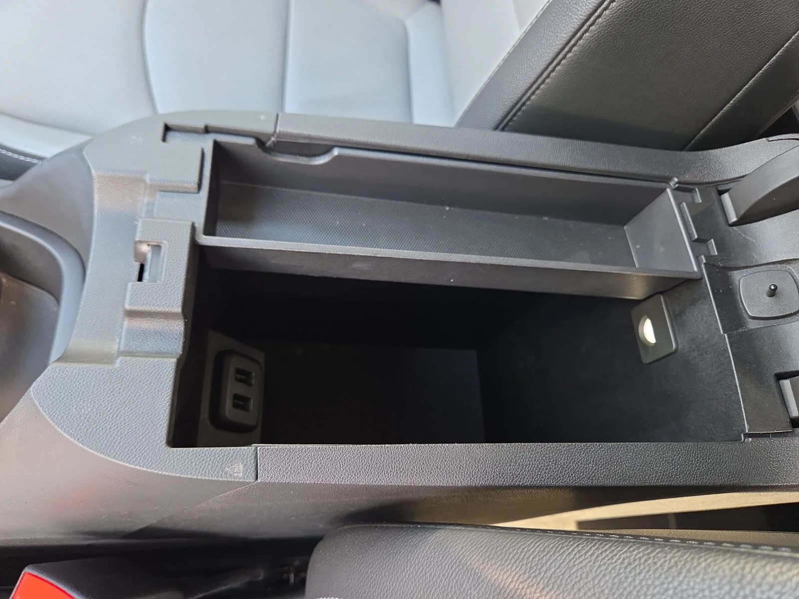 Used 2020 Summit White Chevrolet Premier image 27