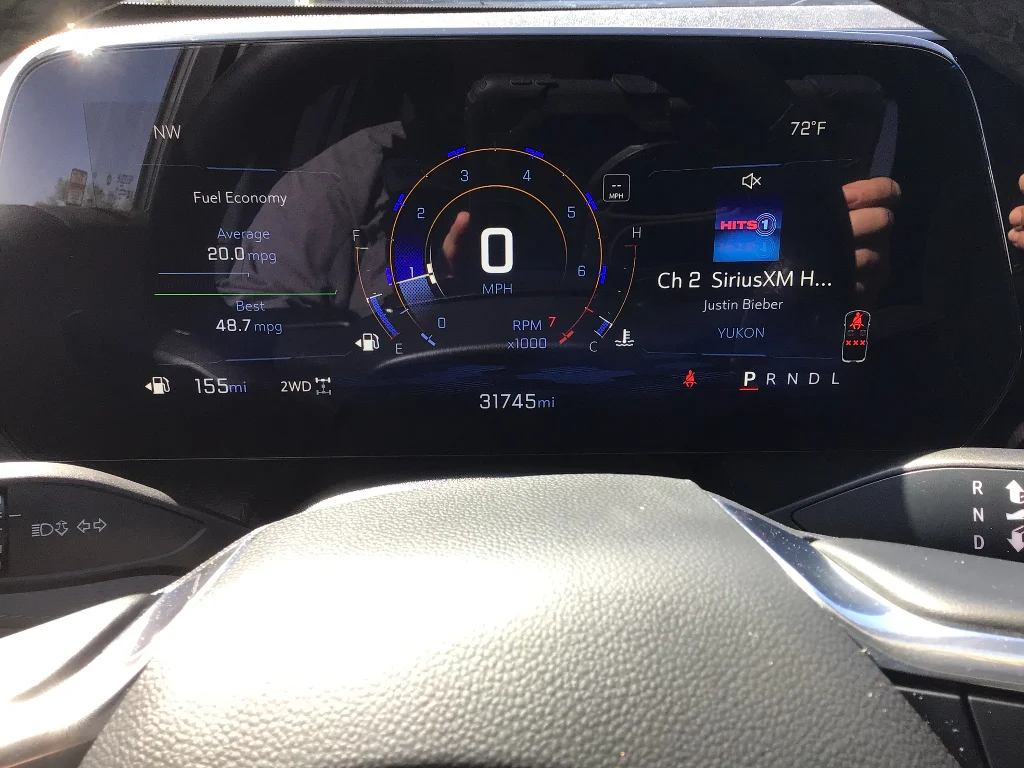 Used 2025 Summit White Chevrolet LT image 12