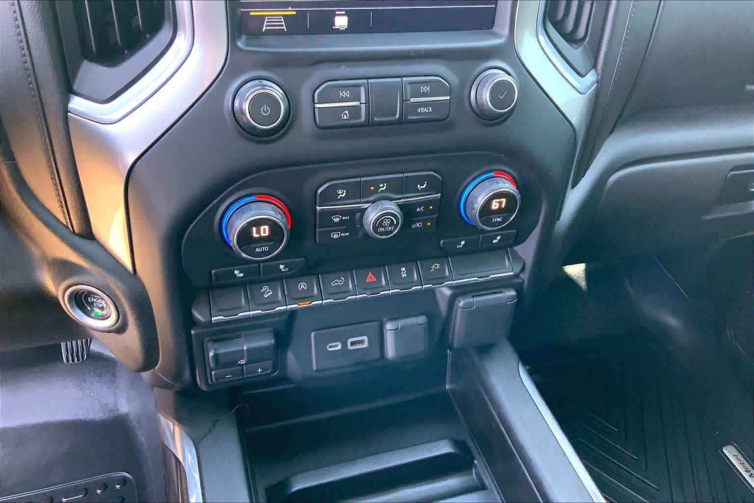 Used 2019 Summit White Chevrolet RST image 35