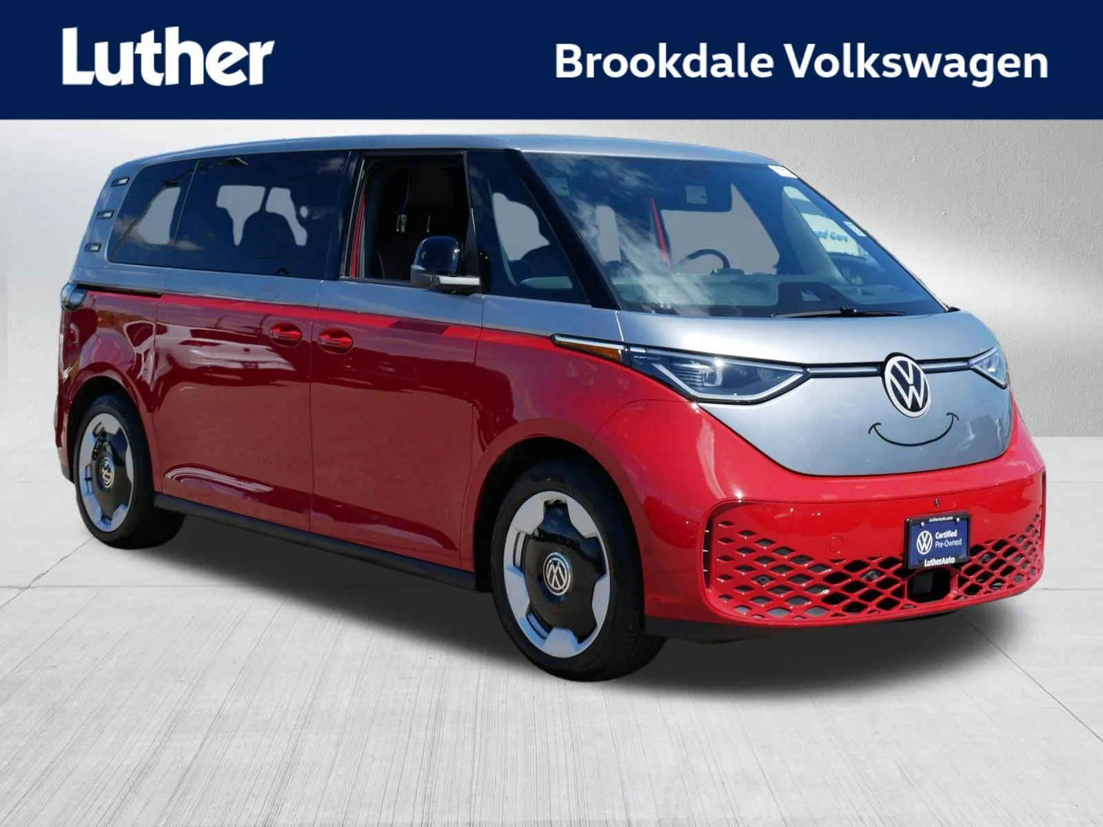 2025 Volkswagen ID. Buzz Pro S Plus 4Motion's photo