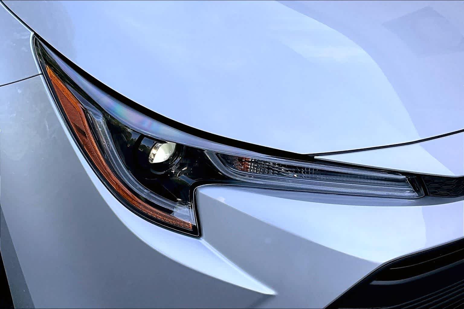 Used 2026 Classic Silver Metallic Toyota LE image 27