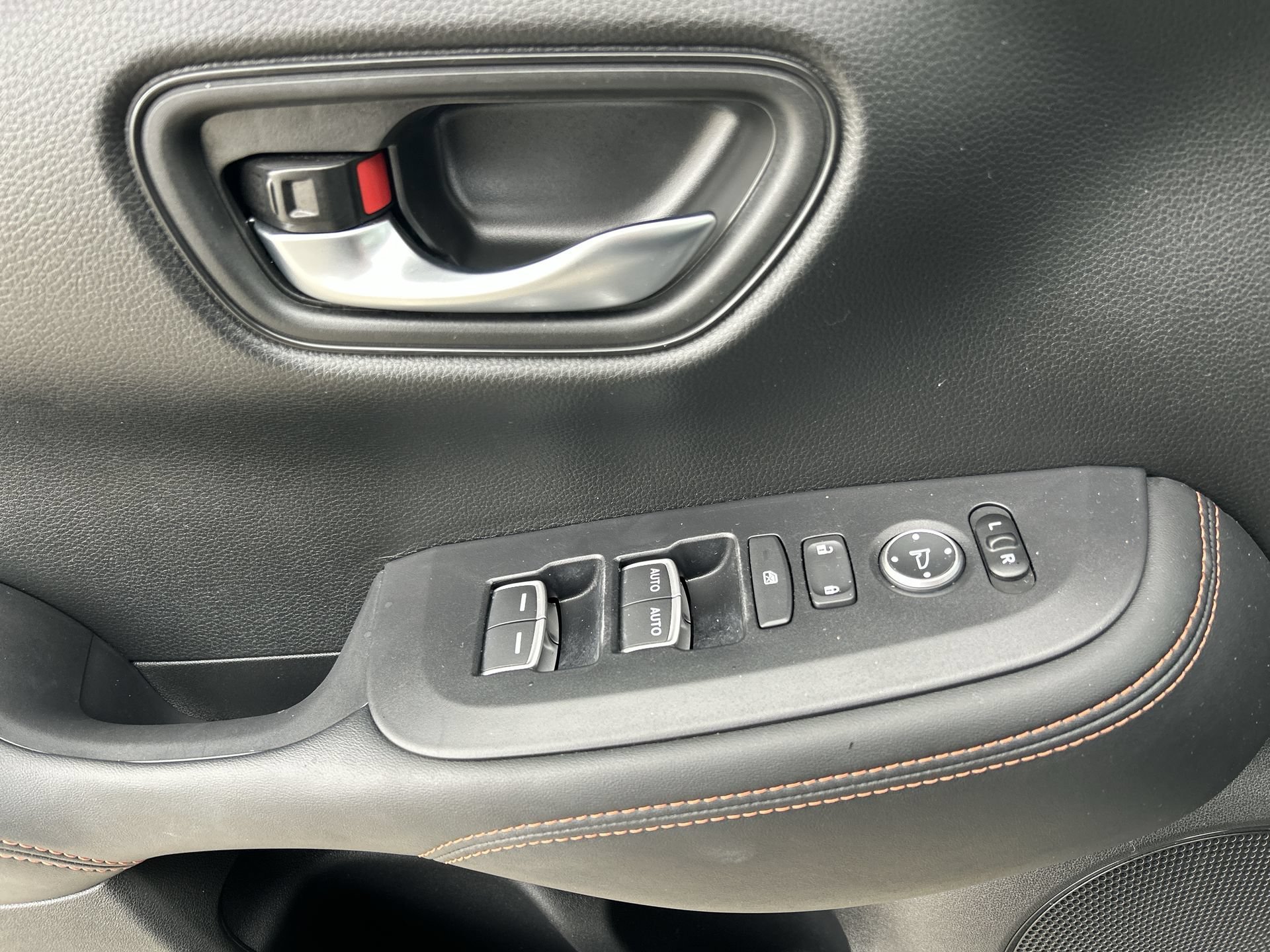 2025 Honda HR-V Sport - Photo 15