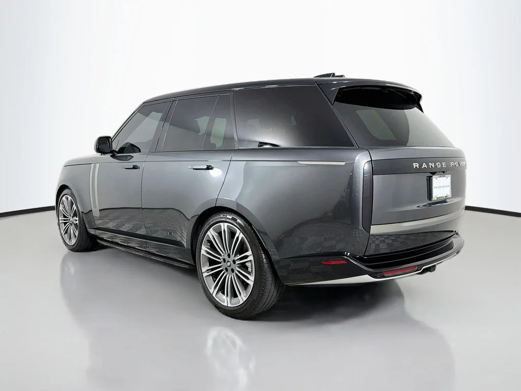 Used 2025 Gray Land Rover SE image 7