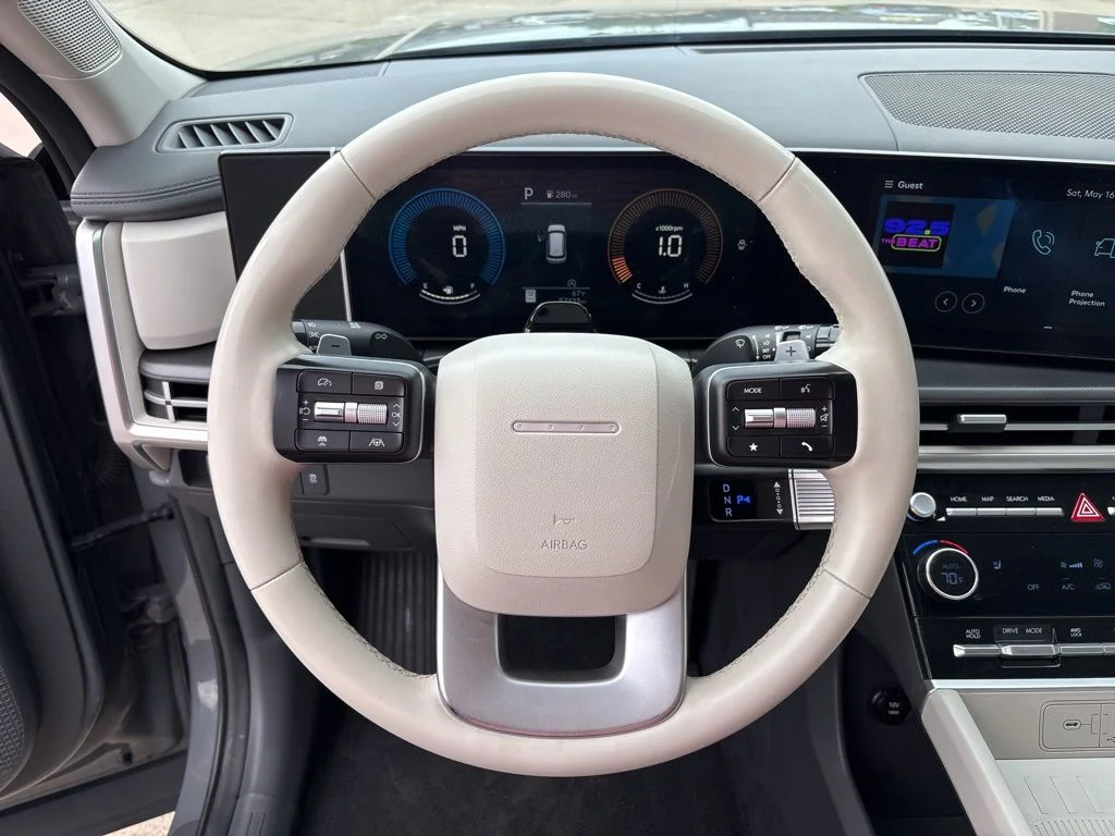 Used 2024 Gray Hyundai SEL image 6