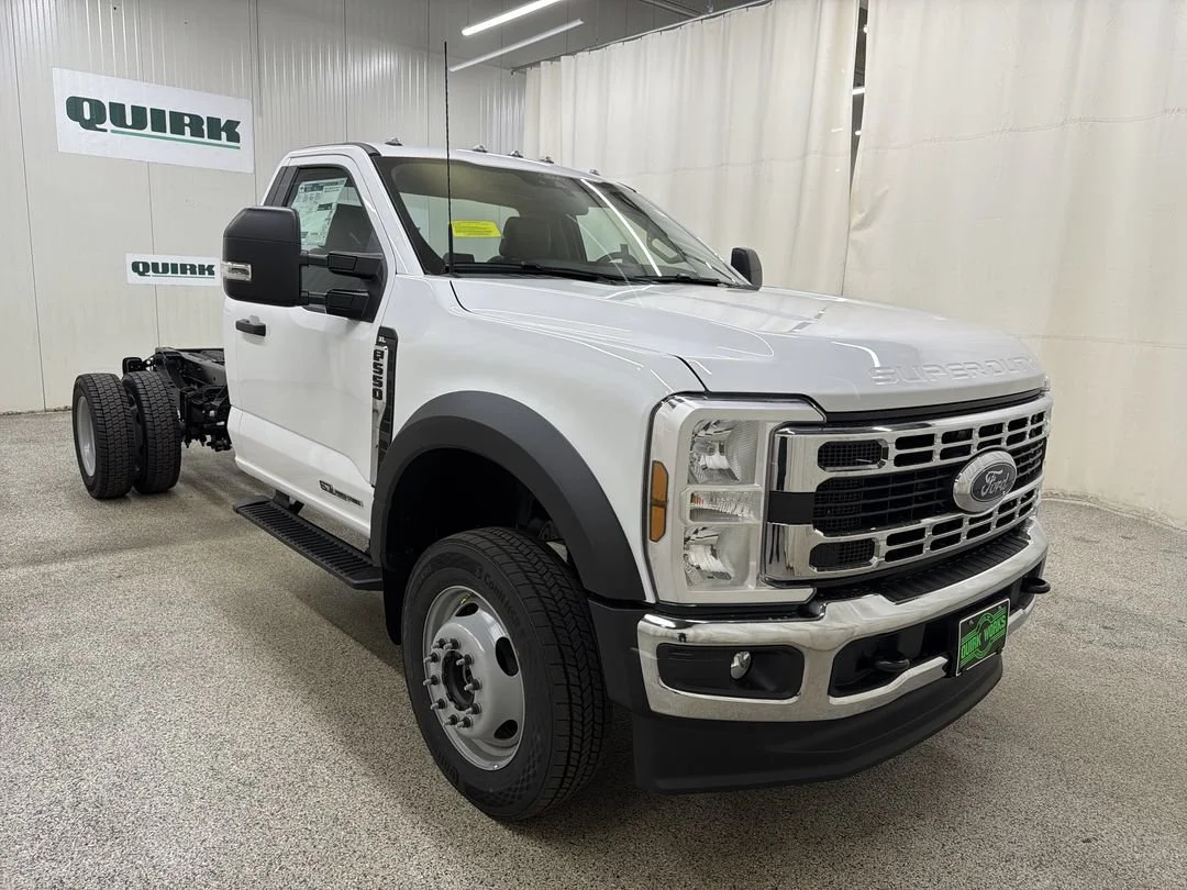 New 2026 Oxford White Ford F-550® XL image 3
