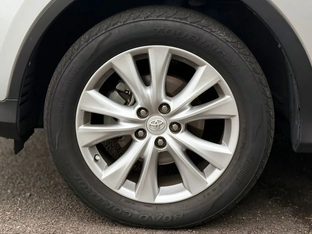 Used 2015 Silver Toyota Limited image 9