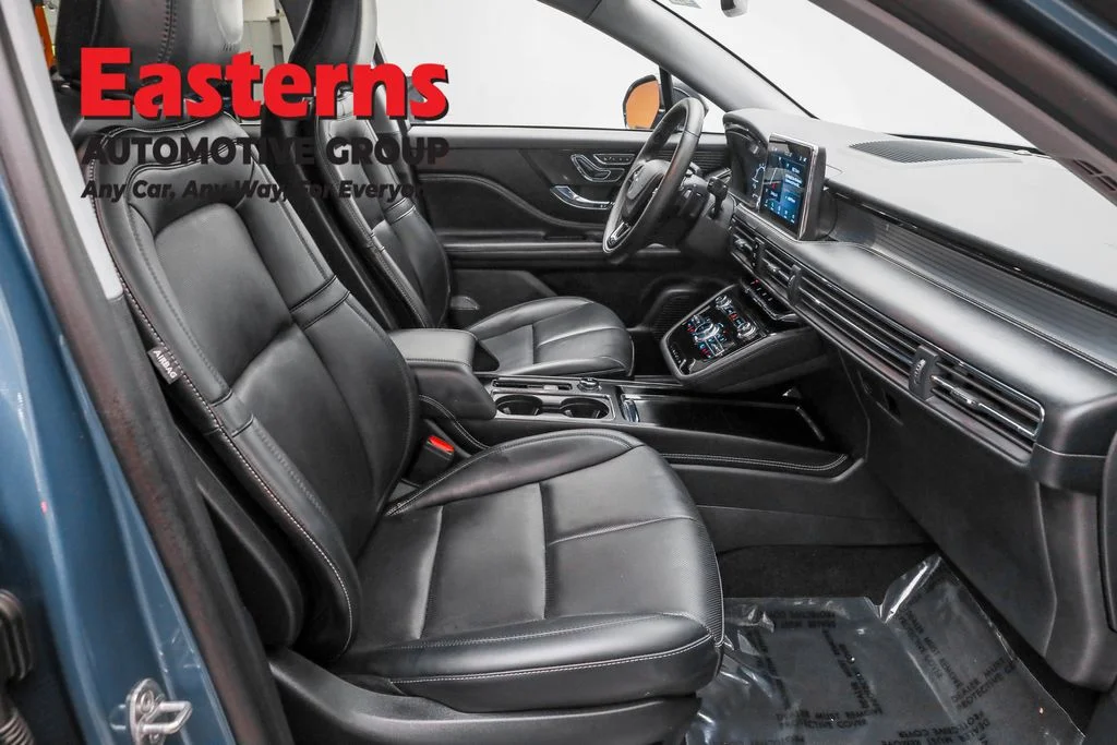 Used 2022 Blue Lincoln Standard image 25