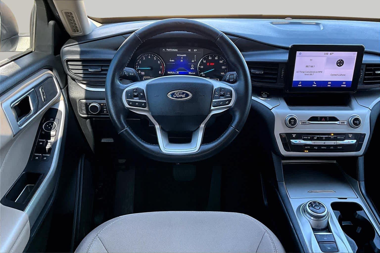 Used 2021 Star White Metallic Tri-Coat Ford XLT image 6