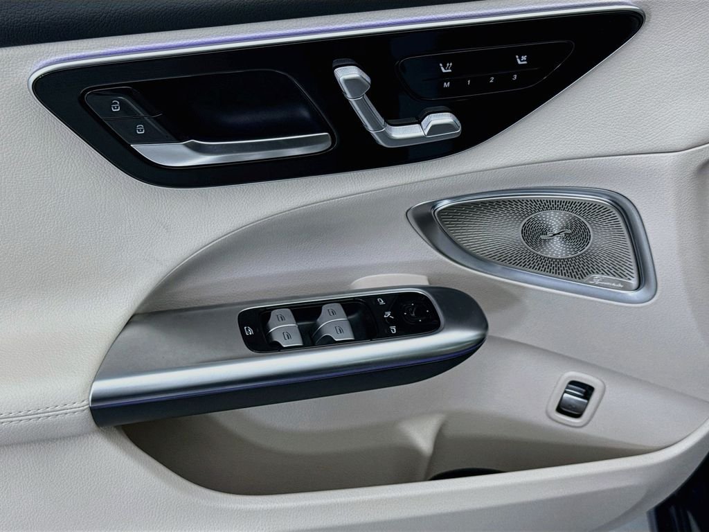 New 2026 Twilight Blue Metallic Mercedes-Benz C 300 image 23