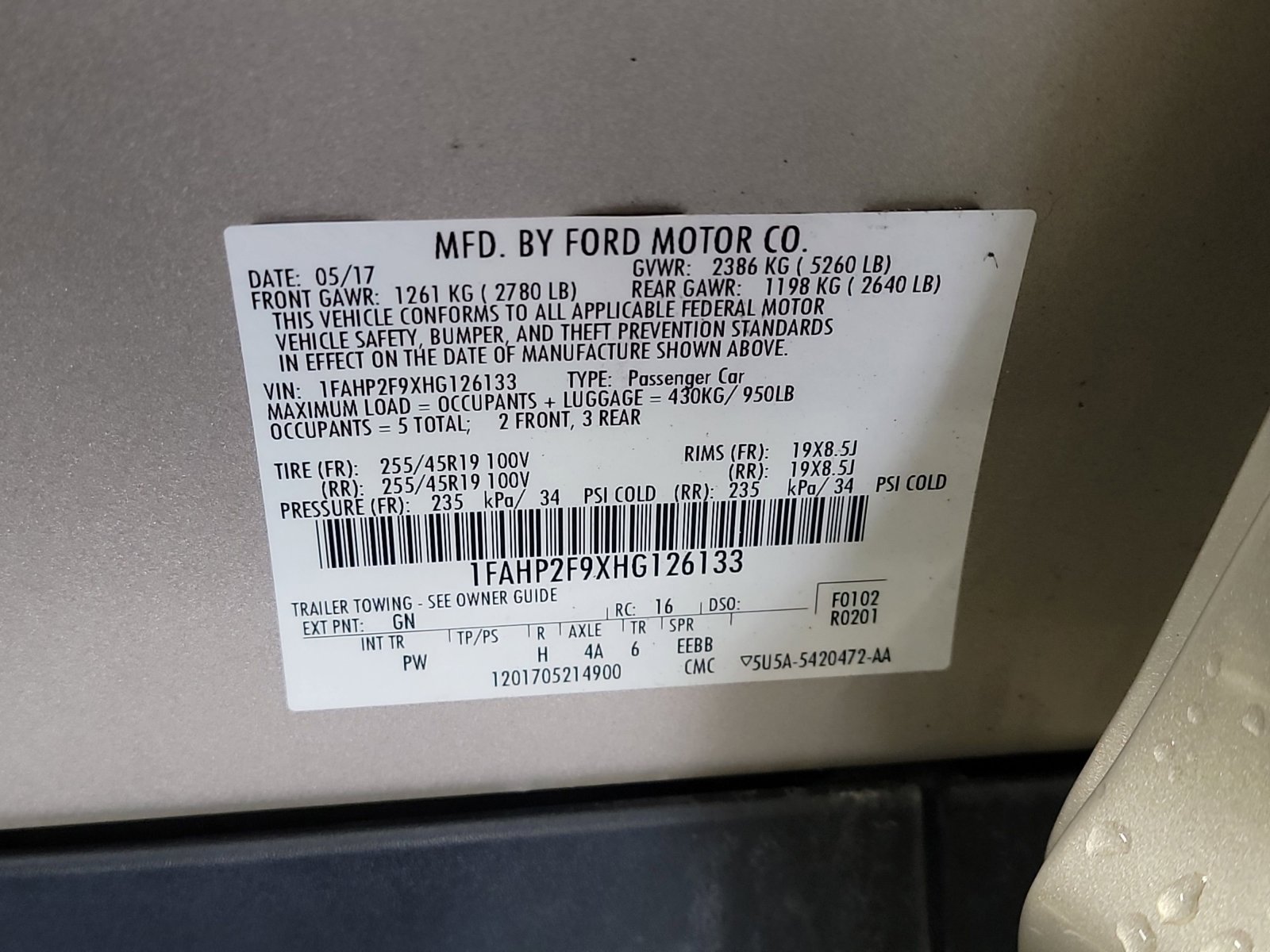 Used 2017 White Gold Metallic Ford Limited image 33